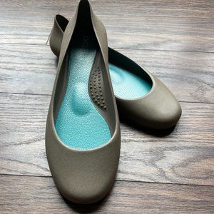 OKA-B Matte Gray Taylor Flats, Slip On Ballet Flats in Size 8